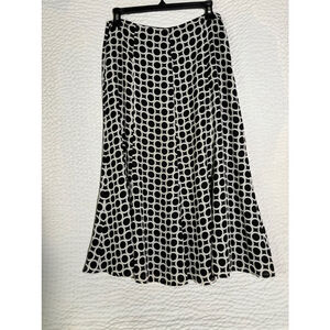 Women's Kenar Skirt Size 6 Black & White
